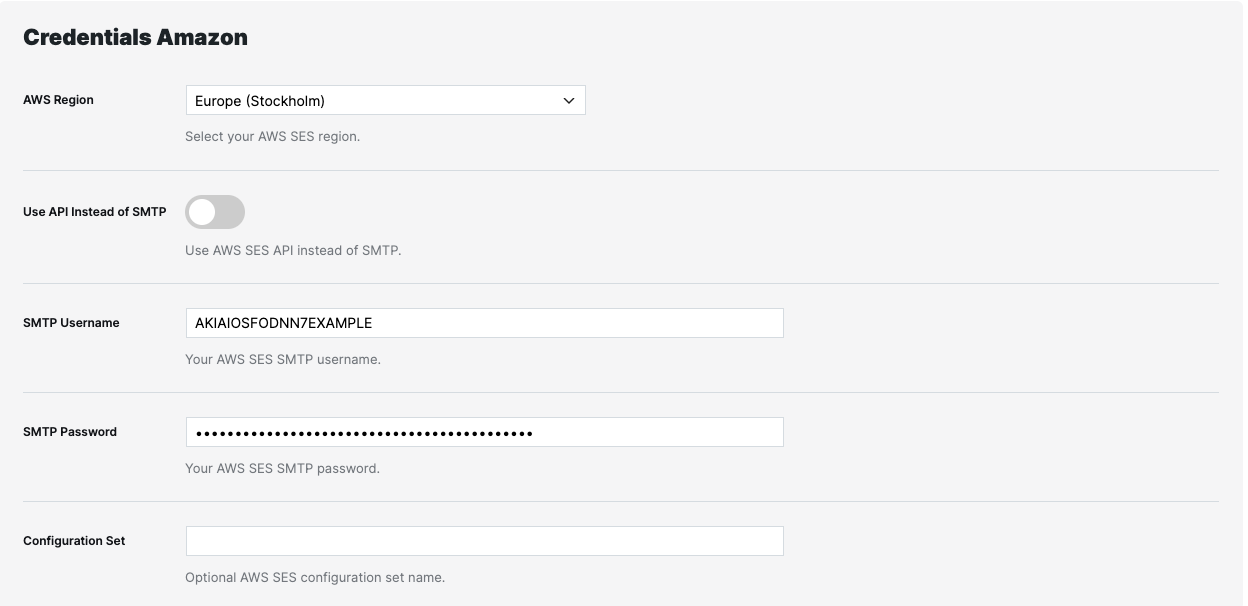 Secțiunea Credentials Amazon, cu regiunea și datele SMTP
